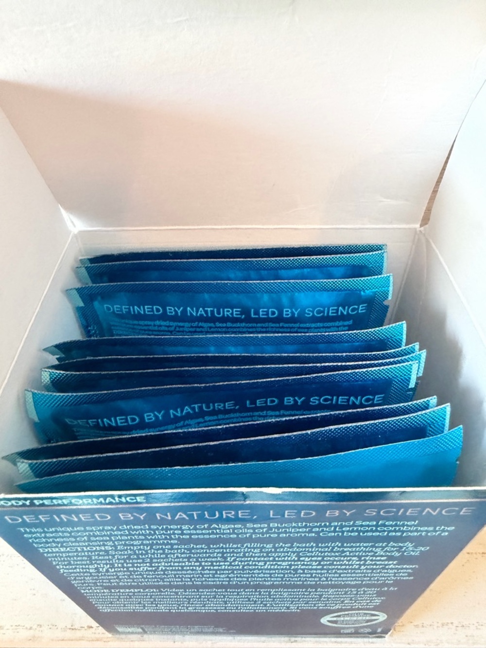 Elemis Cellutox Herbal Bath Synergy Set of 10 Packets NEW 10.5oz (Box Damaged) - Picture 4 of 6